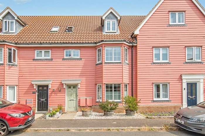 4 Bedroom Property For Sale In Meadow Crescent, Purdis Farm, Ipswich, IP3