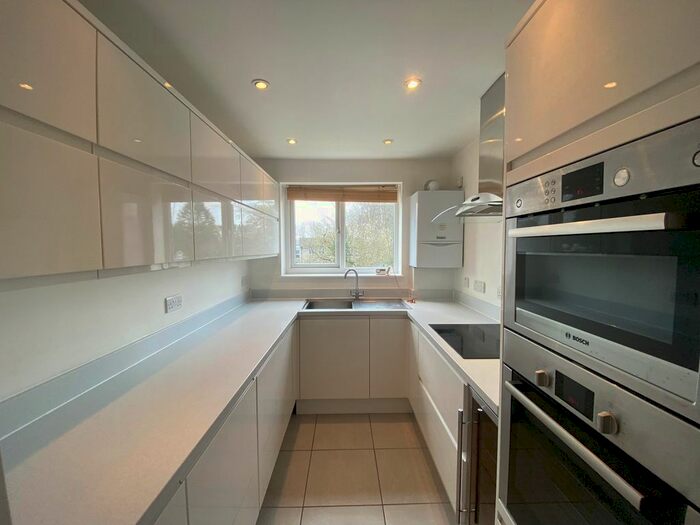 2 Bedroom Flat To Rent In Beechmount Road, Southampton, SO16