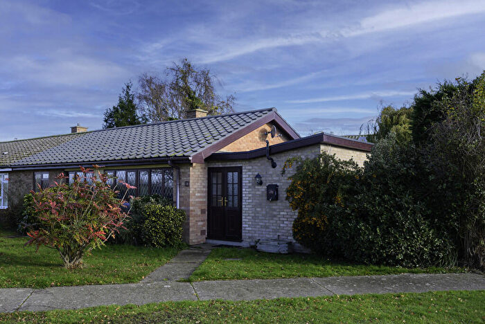 2 Bedroom Semi-Detached Bungalow For Sale In Park Lane, Kirton, Ipswich, IP10