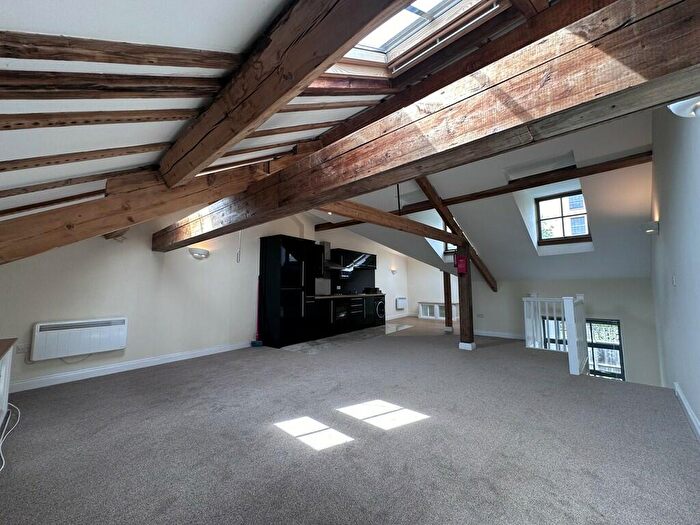 2 Bedroom Apartment To Rent In Lower Cheltenham Place, Montpelier, BS6