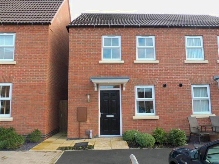 2 Bedroom Property To Rent In Peveril Place, Grantham, NG31