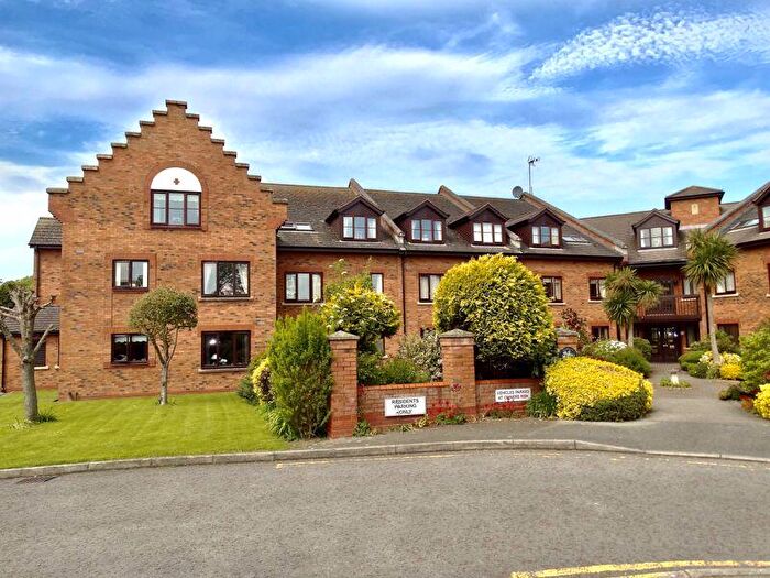 2 Bedroom Retirement Property For Sale In Penrhyn Court, Penrhyn Bay, LL30