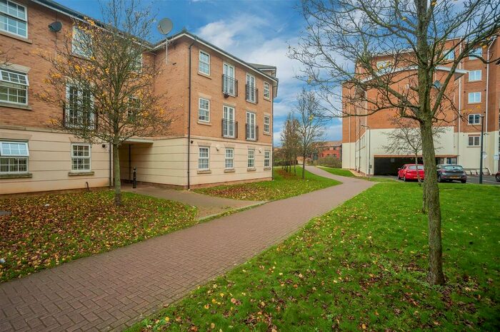 1 Bedroom Flat To Rent In Johnson Court, Southbridge, Northampton, NN4
