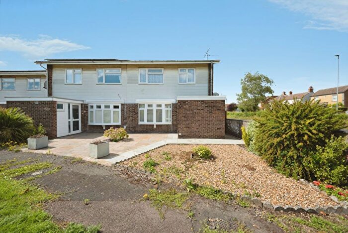 3 Bedroom Semi Detached House For Sale In Royle Gardens, Bedford, Bedfordshire, MK42