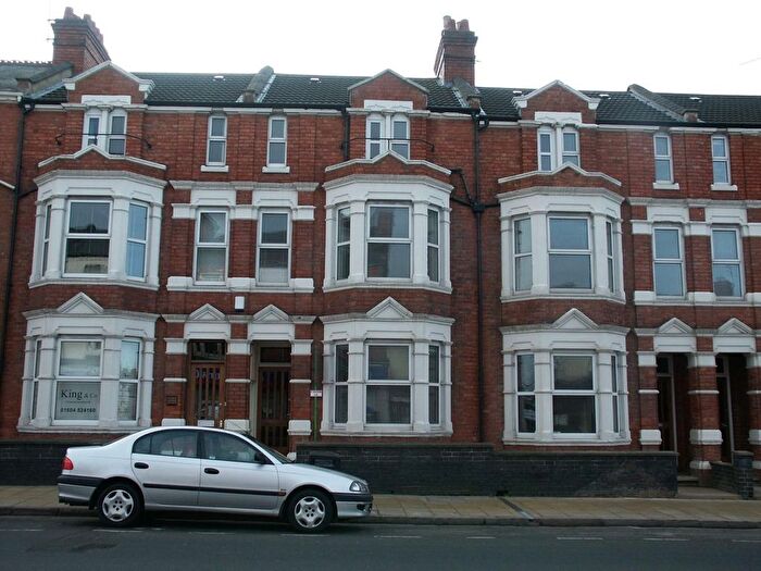 2 Bedroom Flat To Rent In Wellingborough Road, Abington, NN1