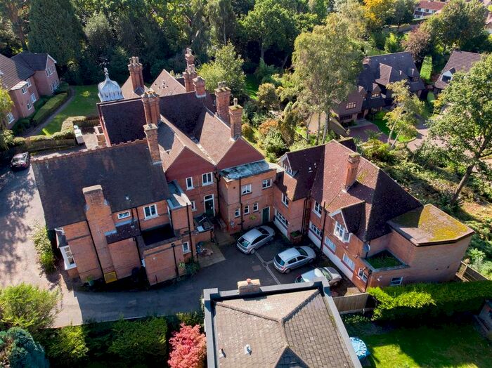 1 Bedroom Flat To Rent In Selwood House, Kemnal Road, Chislehurst, BR7