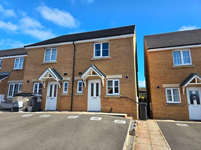 2 Bedroom Semi-detached House For Sale In Heol Alfred Wallace, Rhos, Pontardawe, Swansea, SA8