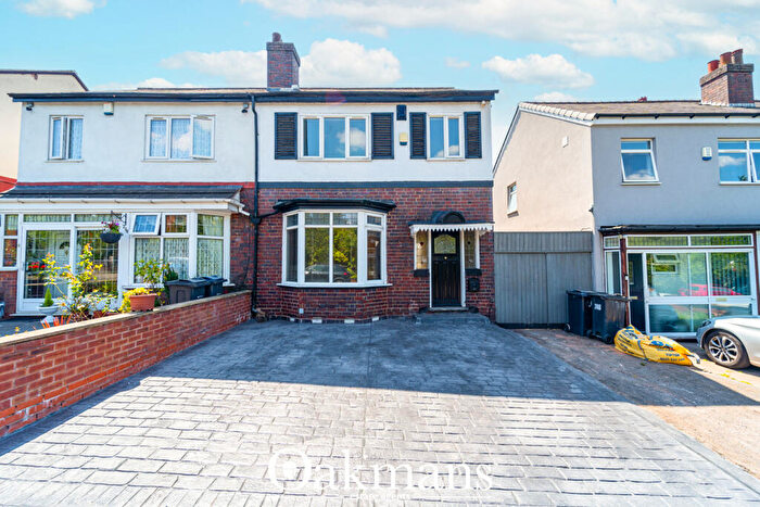 3 Bedroom Semi-Detached House For Sale In Portland Road, Birmingham, B17