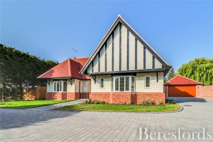 3 Bedroom Detached House For Sale In The Street, Little Dunmow, CM6