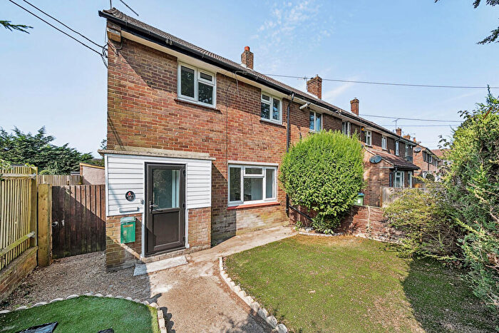 2 Bedroom End Of Terrace House For Sale In Beesfield Lane, Farningham, Dartford, DA4