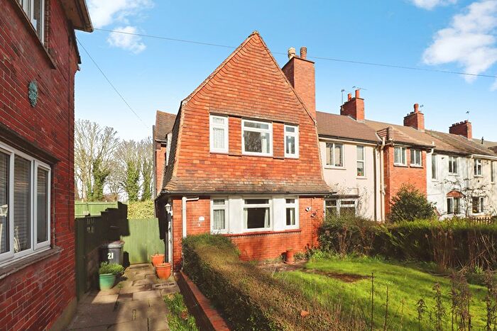 3 Bedroom End Terrace House For Sale In Chaucer Drive, Lincoln, LN2