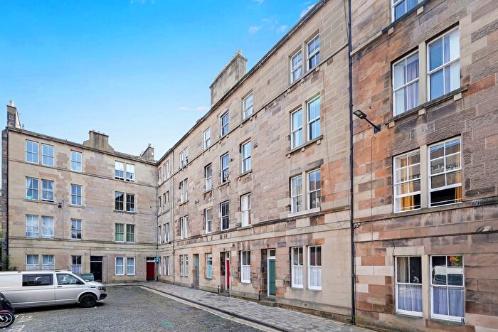 2 Bedroom Flat For Sale In Summerhall Square, Newington, Edinburgh, EH9