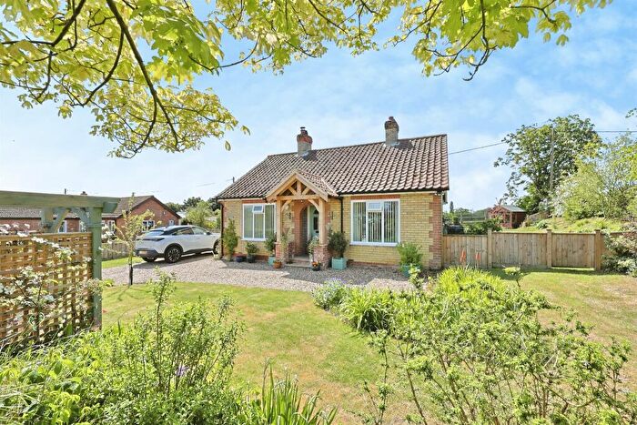 2 Bedroom Detached Bungalow For Sale In Dereham Road, Garvestone, Norwich, NR9