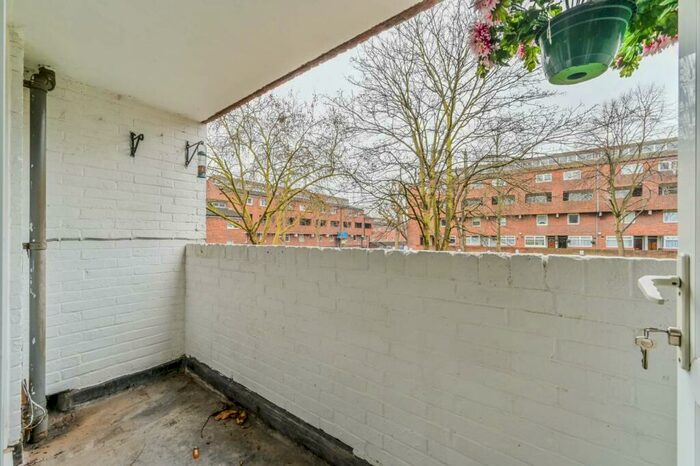 1 Bedroom Flat To Rent In Partington Close, Archway, London, N19