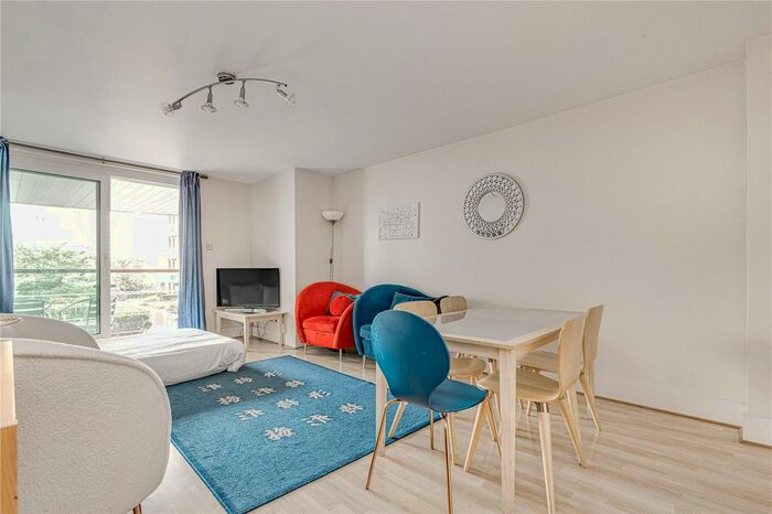 2 Bedroom Flat To Rent In Fountain House, St George Wharf, SW8
