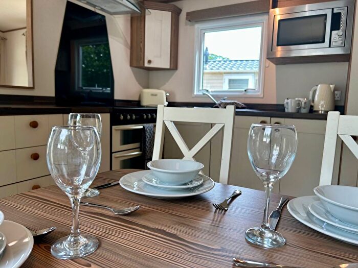 2 Bedroom Mobile/park Home For Sale In West Witton, Leyburn, DL8