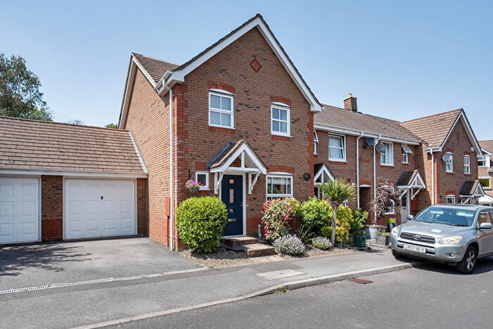 3 Bedroom Semi Detached House For Sale In Dickens Lane, Old Basing, RG24