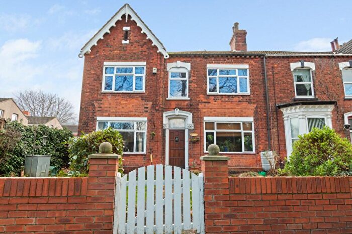 4 Bedroom Semi-Detached House For Sale In Princes Avenue, Grimsby, DN31