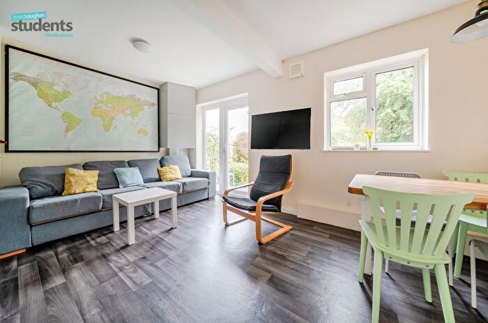 3 Bedroom Semi-Detached House To Rent In Twyford Road, Brighton, BN1