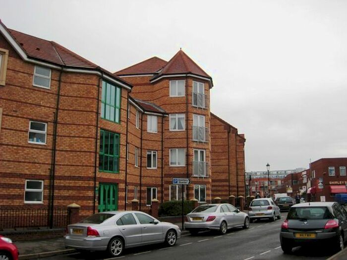 2 Bedroom Flat To Rent In Chamberlain Court, Birmingham, B18