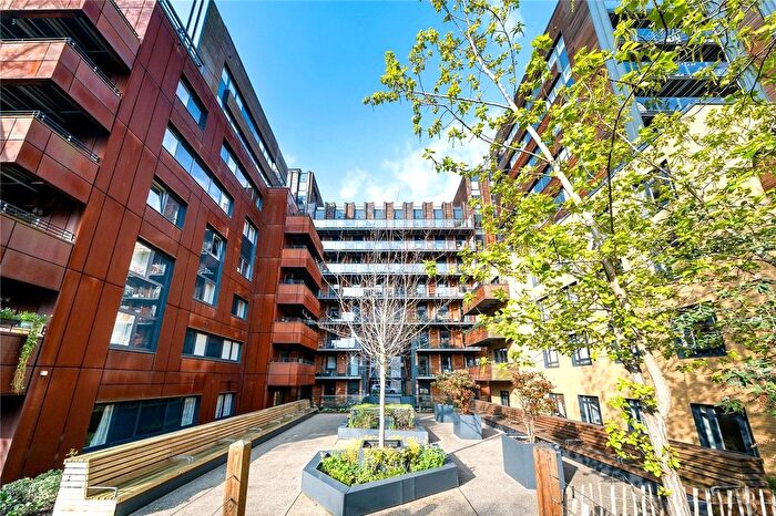 2 Bedroom Flat To Rent In The Cooper Building, Wharf Road, London, N1