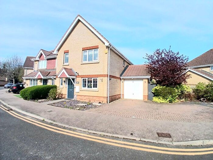 3 Bedroom Property To Rent In Priestley Road, Stevenage, SG2