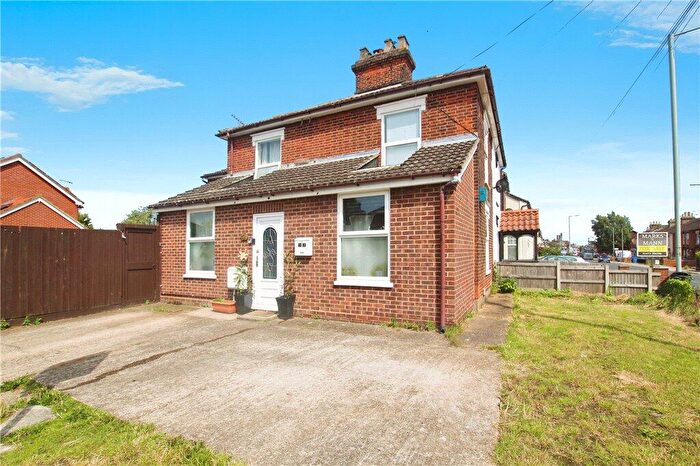 3 Bedroom Semi Detached House For Sale In Alan Road, Ipswich, Suffolk, IP3