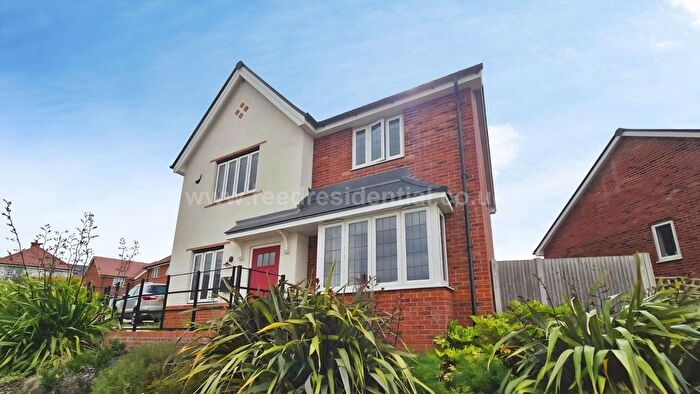 4 Bedroom Flat To Rent In Elm Walk, Rayleigh, SS6