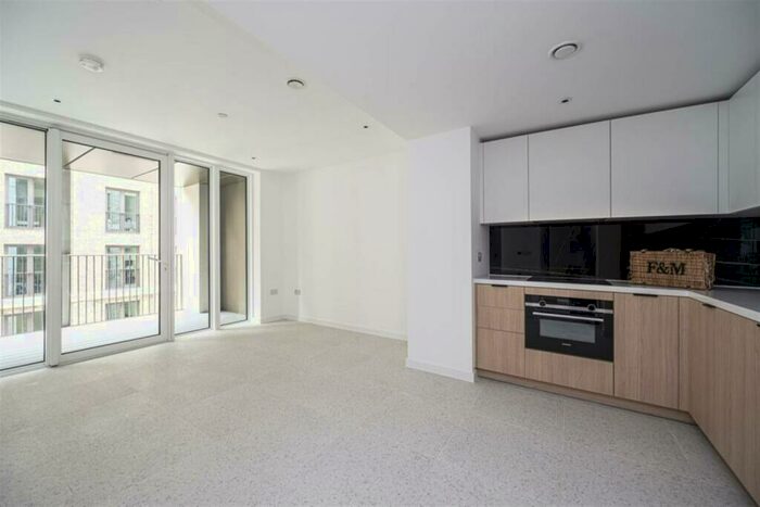 1 Bedroom Apartment To Rent In Bouchon Point, Whitechapel, Cendal Crescent, London, E1