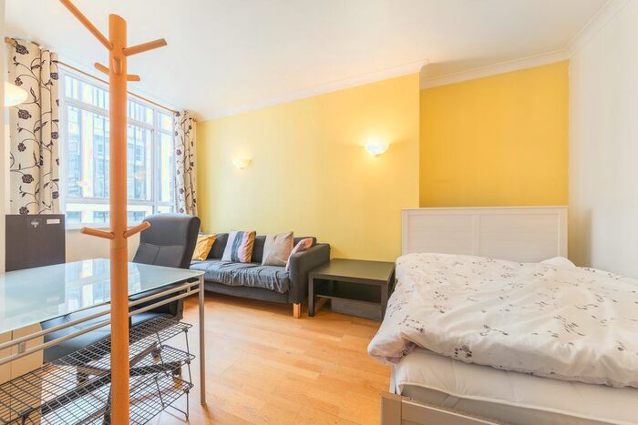 2 Bedroom Flat To Rent In North Block, C Belvedere Road, London, SE1