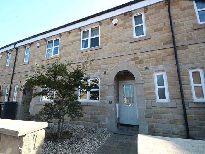 2 Bedroom Terraced House To Rent In Carr Road, Barnoldswick, Lancashire, BB18