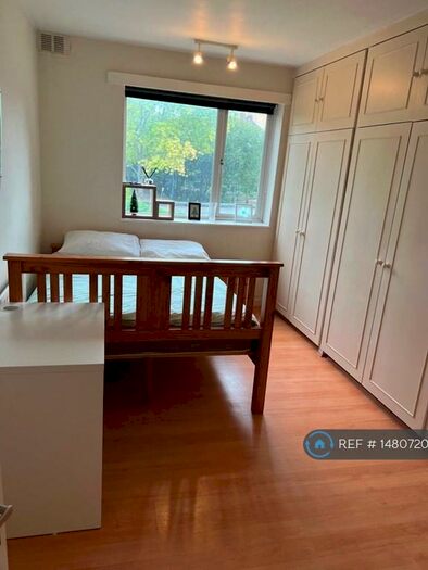 4 Bedroom Maisonette To Rent In Adam Court, London, SE11