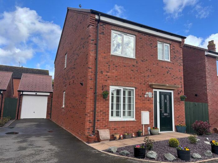 3 Bedroom Detached House For Sale In Canon Price Road, Barford, CV35