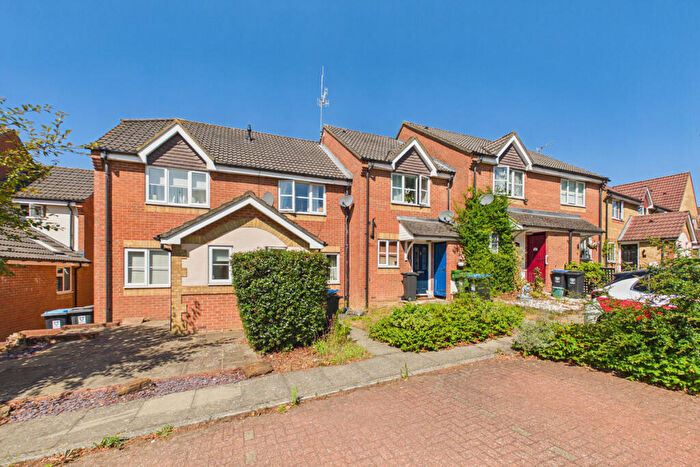 2 Bedroom Terraced House To Rent In Thorne Close, Hemel Hempstead, HP1