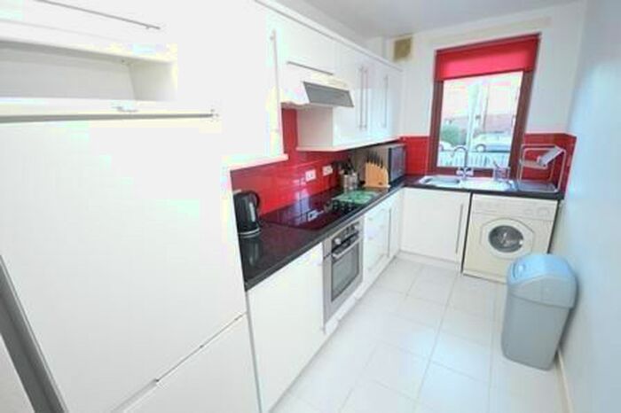 2 Bedroom Flat To Rent In Easter Road, Edinburgh, EH6