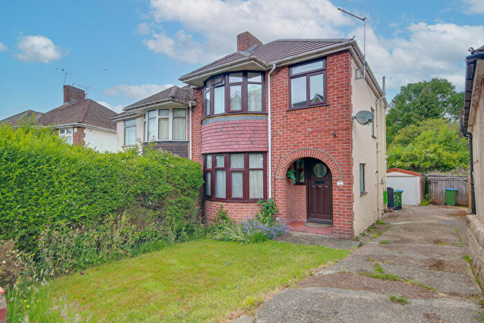 3 Bedroom Semi Detached House For Sale In Bitterne! Recently Replaced Roof! No Chain! Stunning Rear Garden!, SO19