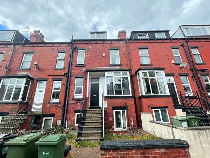 5 Bedroom Terraced House To Rent In Beechwood Mount, Burley, Leeds, LS4