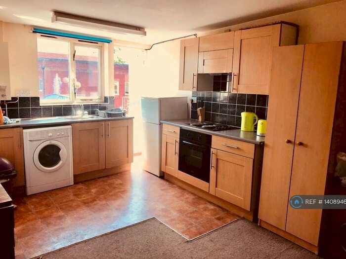 Studio To Rent In Cardiff Road, Luton, LU1