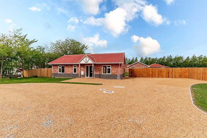 3 Bedroom Detached House To Rent In Spinney Side Close, Saham Toney, IP25