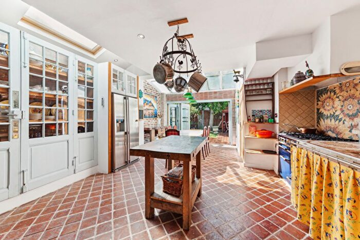 4 Bedroom Terraced House To Rent In Stephendale Road, Sands End, SW6