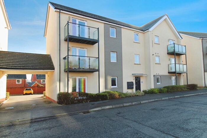 1 Bedroom Apartment For Sale In Rhodes Moorhouse Way, Longhedge, SP4