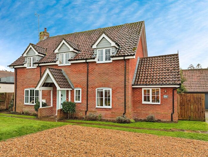 4 Bedroom Detached House For Sale In Shepherds Fold, Hollesley, Woodbridge, IP12