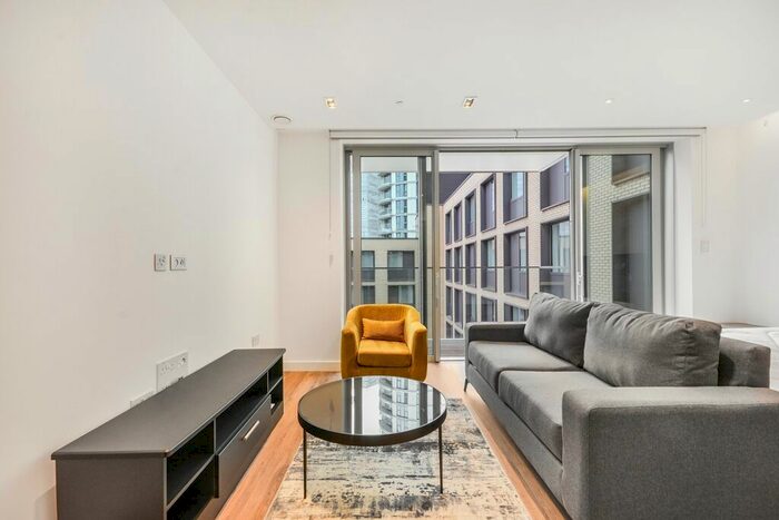 Studio To Rent In Piazza Walk, London, E1