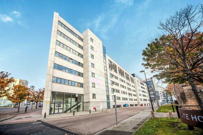 2 Bedroom Apartment To Rent In Citygate, Newcastle City Centre, NE1