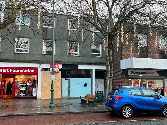 3 Bedroom Maisonette For Sale In Station Road, New Milton, Hampshire., BH25