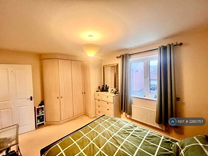 2 Bedroom Detached House To Rent In Malone Avenue, Swindon, SN25