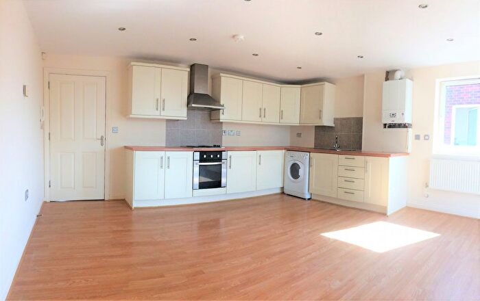 2 Bedroom Flat To Rent In Grove Road, Wakefield, WF1