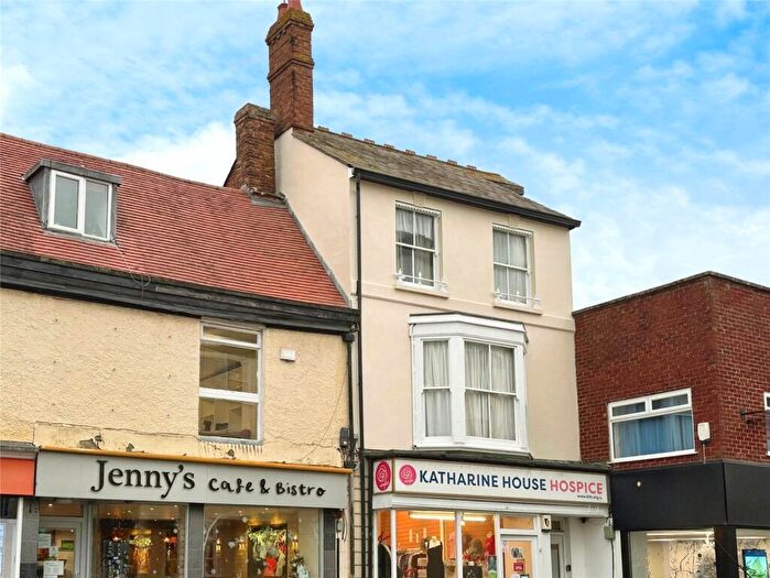 2 Bedroom Apartment For Sale In Market Square, Bicester, Oxfordshire, OX26