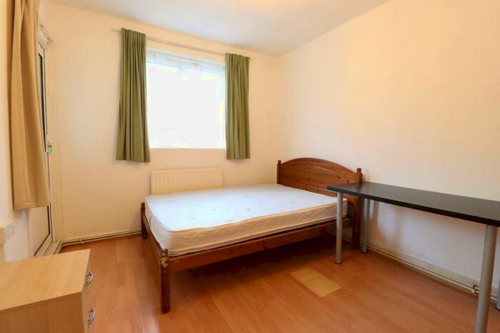3 Bedroom Flat To Rent In Borrowdale, Robert Street, NW1
