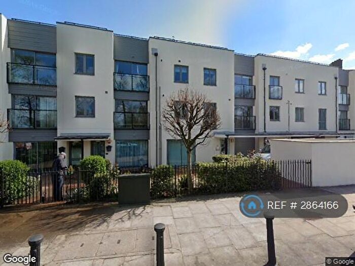 2 Bedroom Flat To Rent In Herne Hill, London, SE24